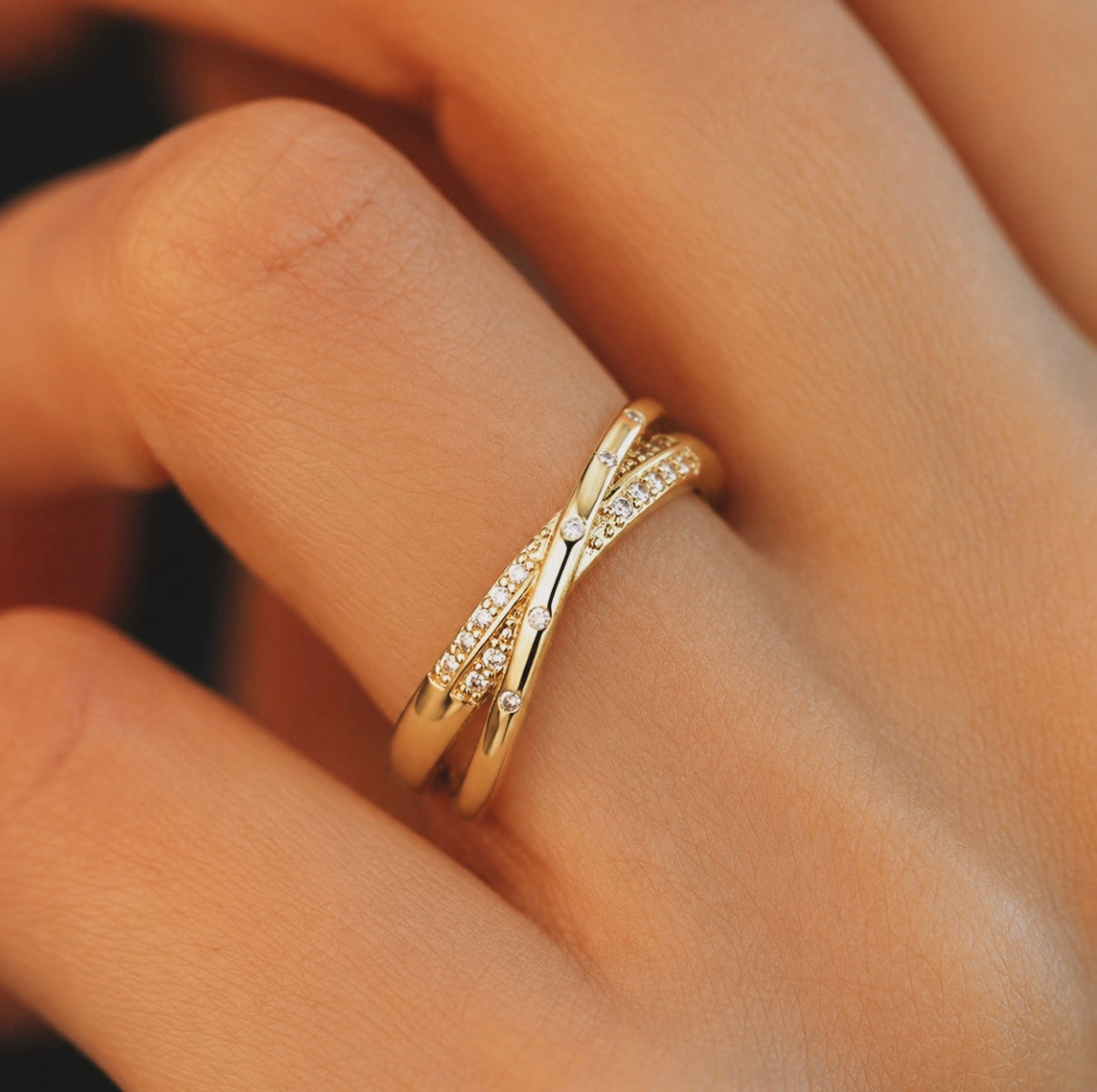 Elegant Gold Crisscross Adjustable Ring