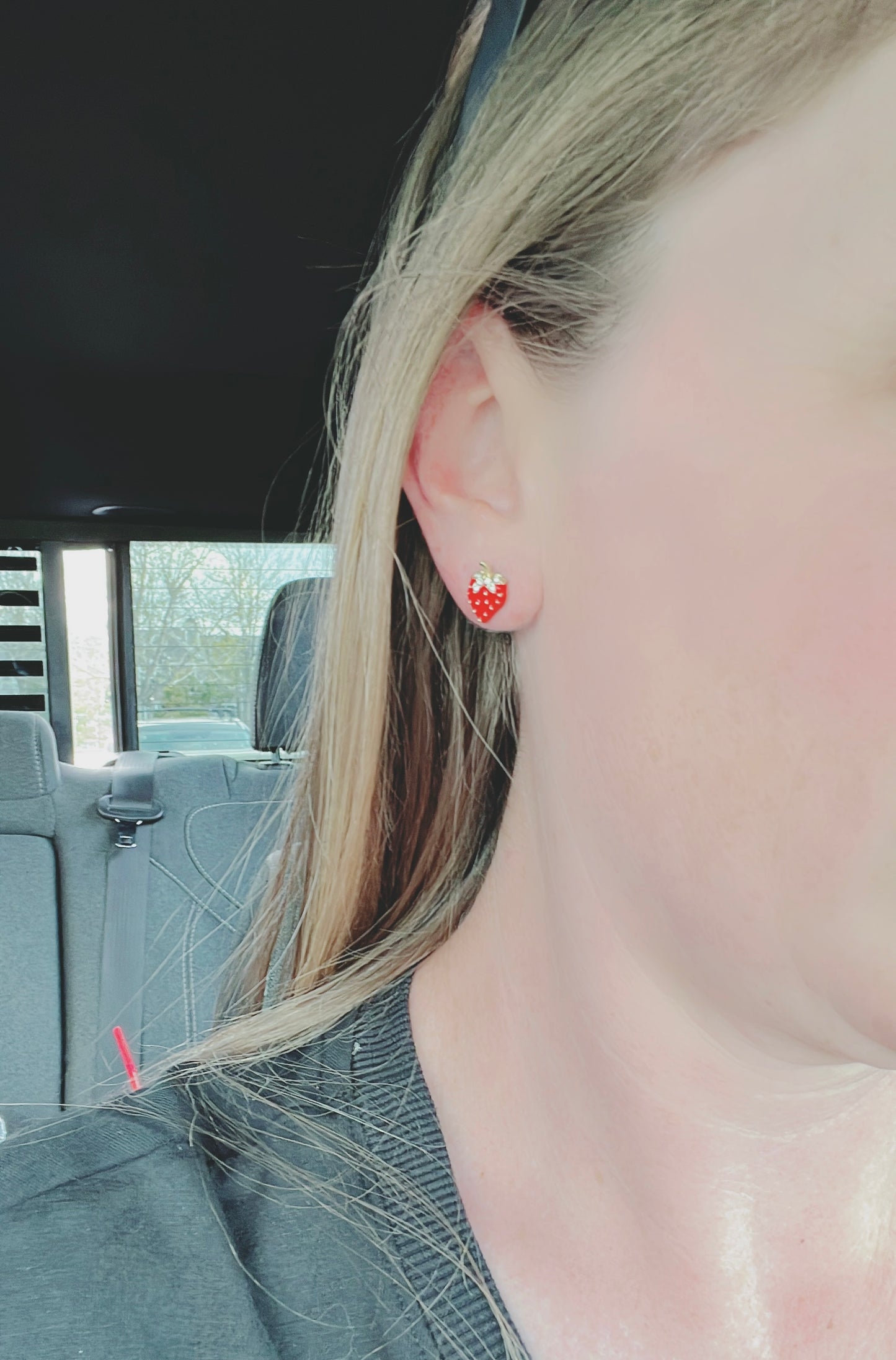 Elegant Small Strawberry Earrings with Inlaid Rhinestones