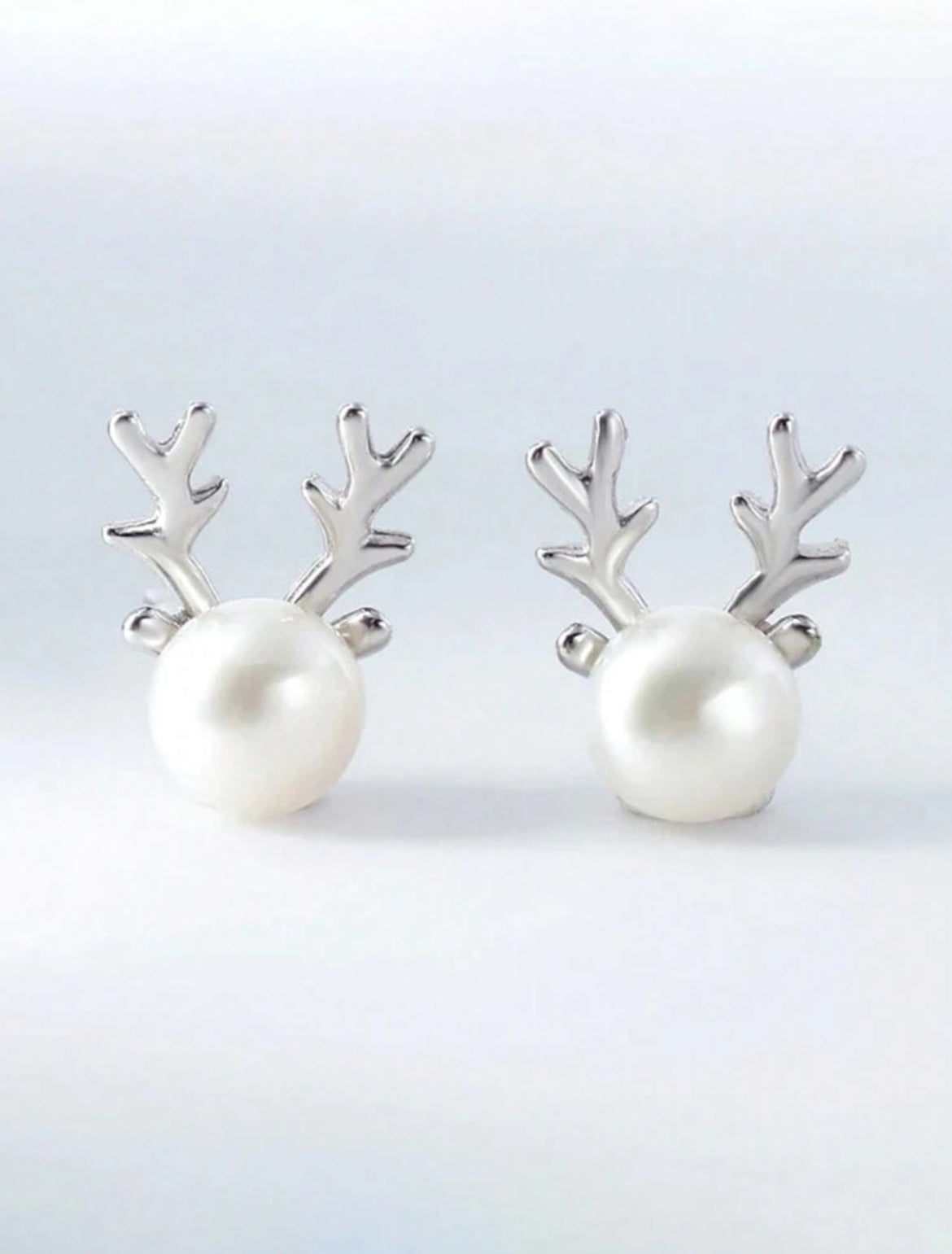 Beautiful Reindeer Pearl Stud Earrings