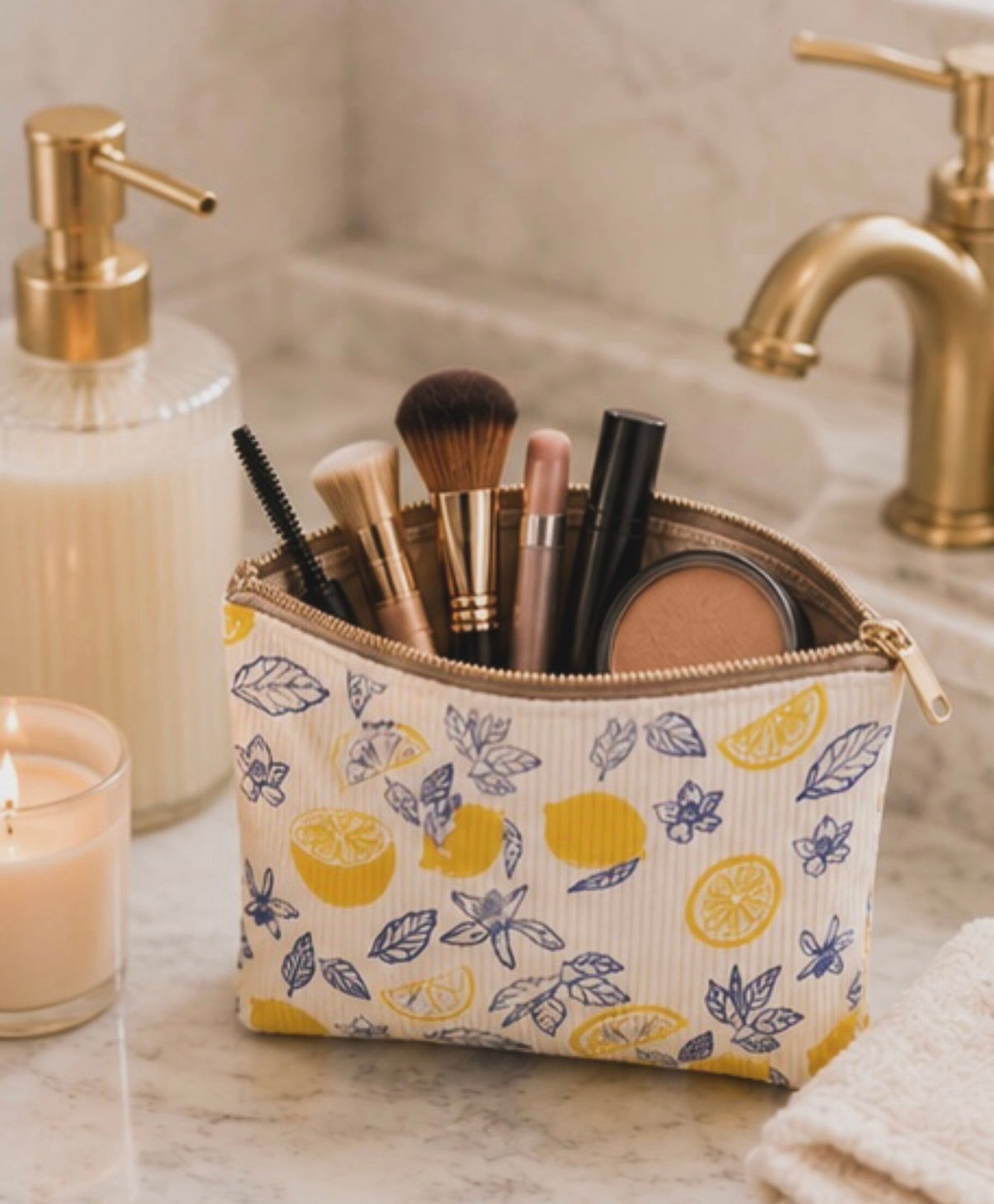 Lemon and Leaves Toiletry/Cosmetic Bag