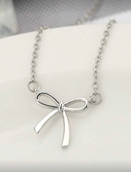 Beautiful Silver or Gold Bow Necklace