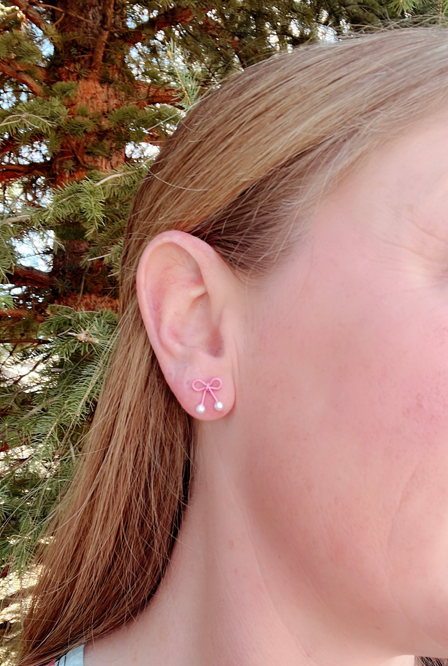 Beautiful Light Pink Bowknot Stud Earrings