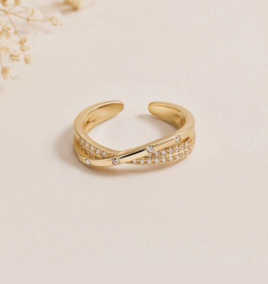 Elegant Gold Crisscross Adjustable Ring