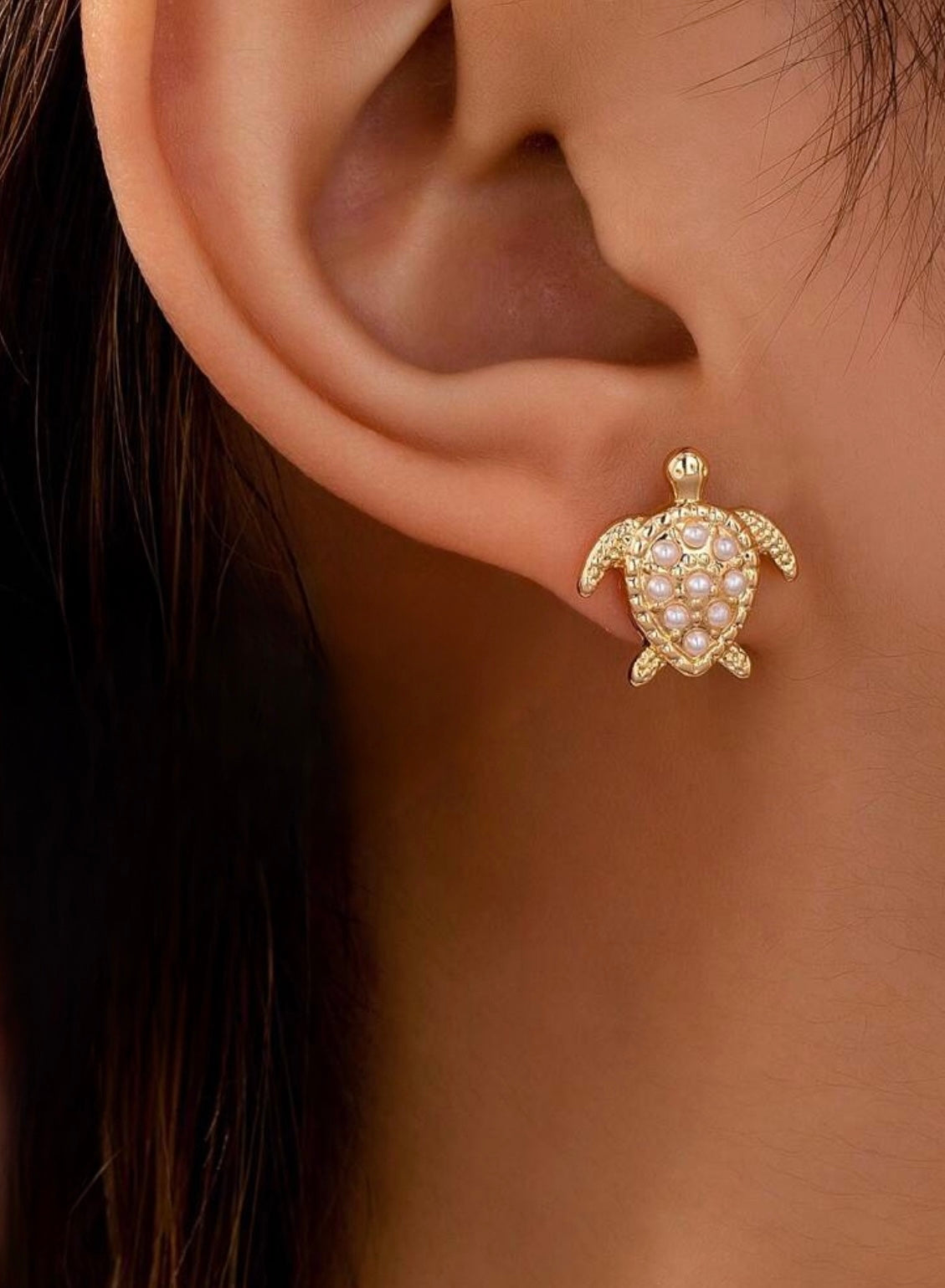 Beautiful Sea Turtle Stud Earrings