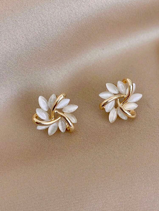 Beautiful White and Gold Flower Stud Earrings