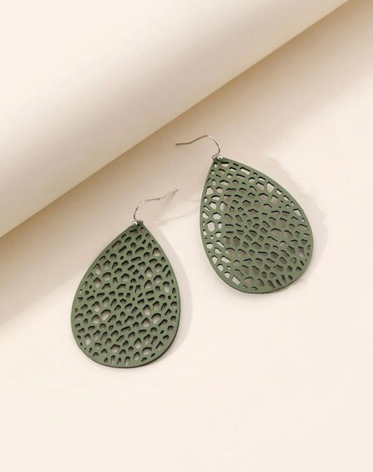 Green Hollow Out Water Drop Earrings