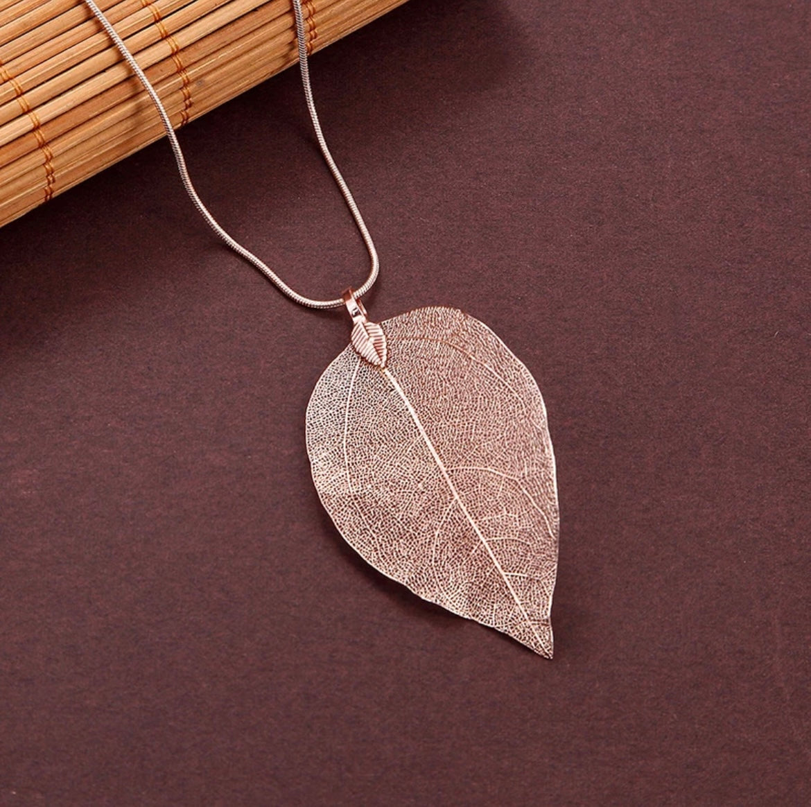 Beautiful Leaf Sweater Necklace